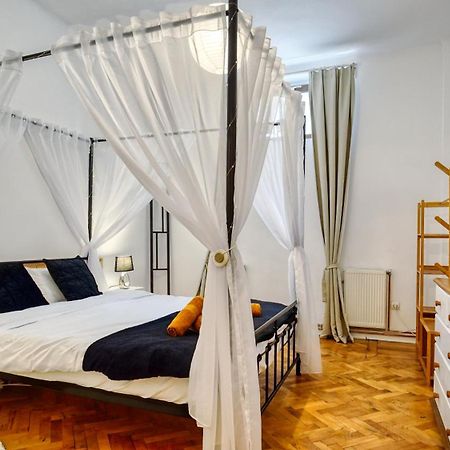 Intimo Oldtown Romantic Apartment Braşov Exterior foto