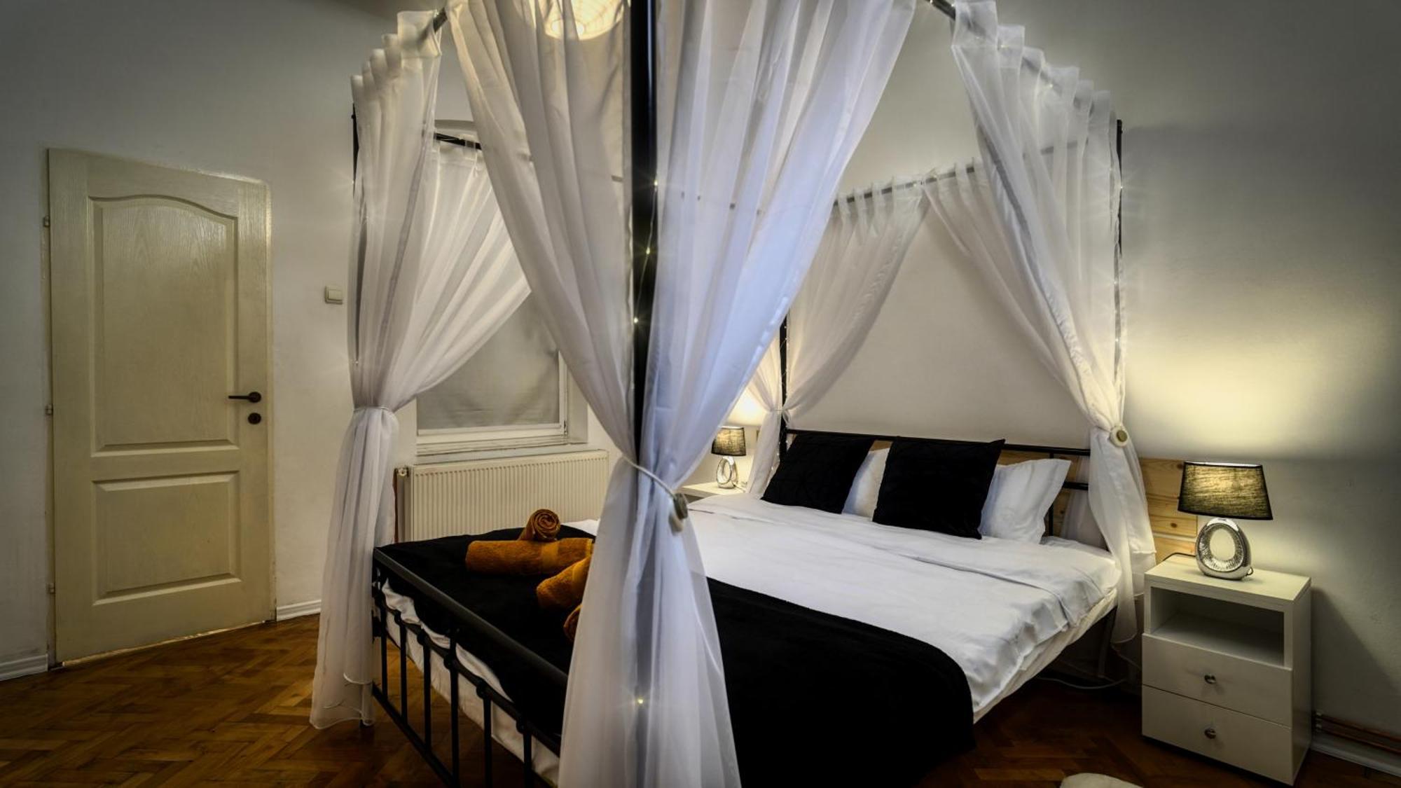 Intimo Oldtown Romantic Apartment Braşov Exterior foto