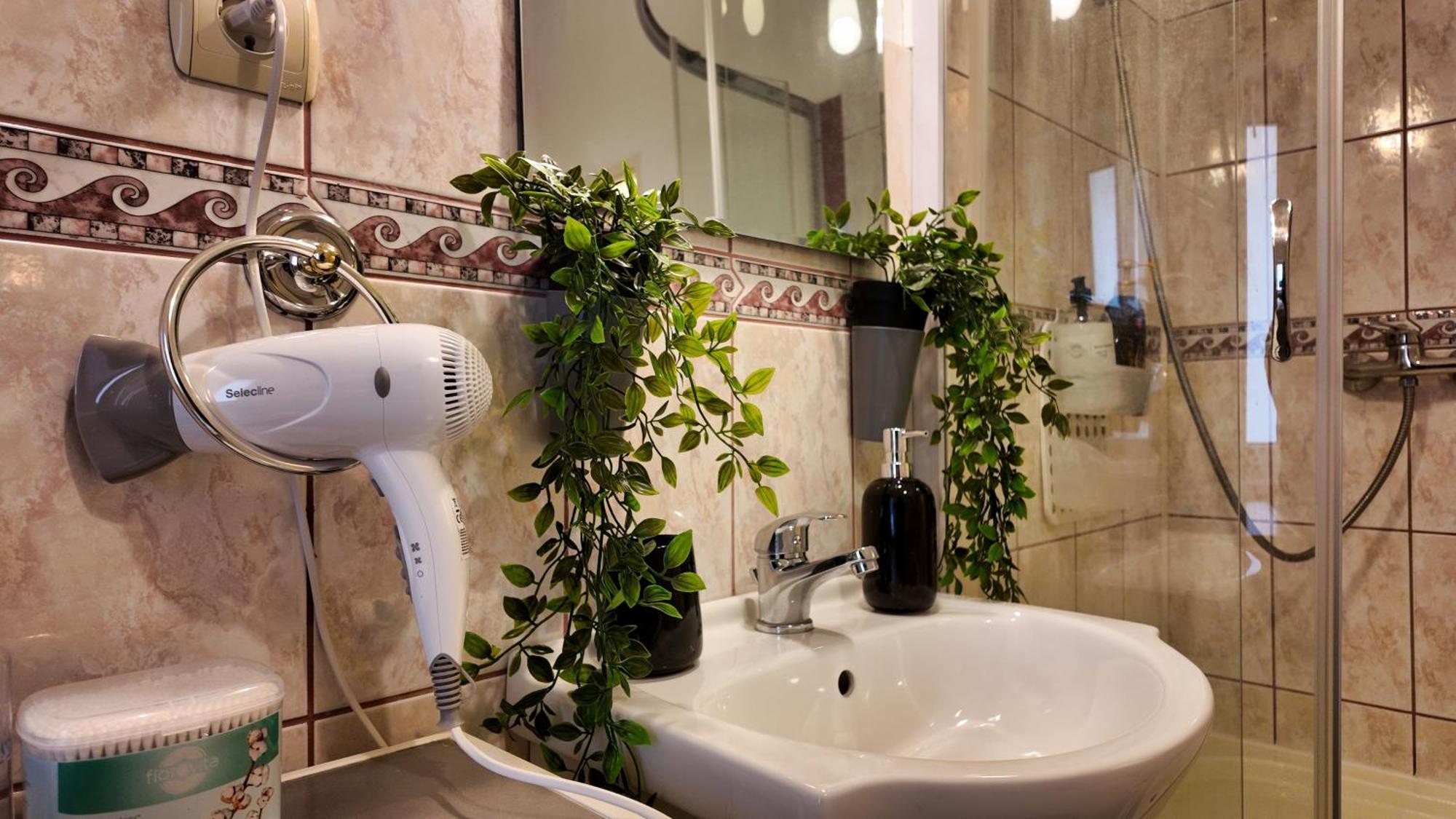 Intimo Oldtown Romantic Apartment Braşov Exterior foto